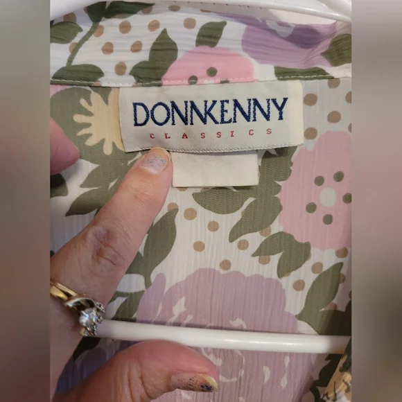DONNKENNY Floral Women's Button Up Blouse - Pink, Green, And Yellow. - Picture 2 of 10